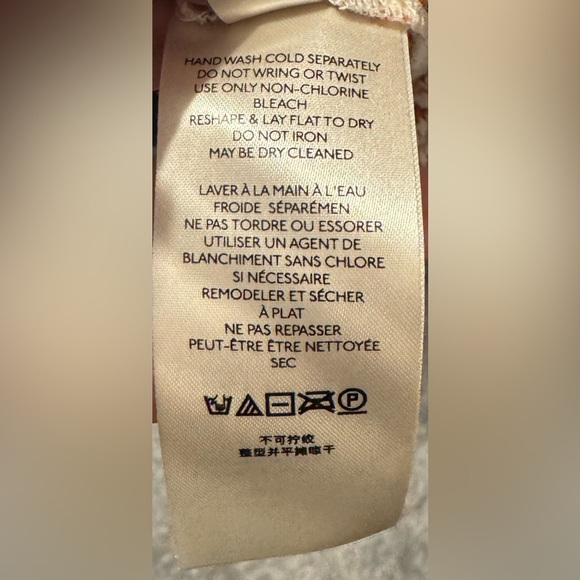 Anthropologie Sylvie Ruffle-Sleeve Blouse Multi Color! Fun Sold Out! Size Med - Picture 9 of 10